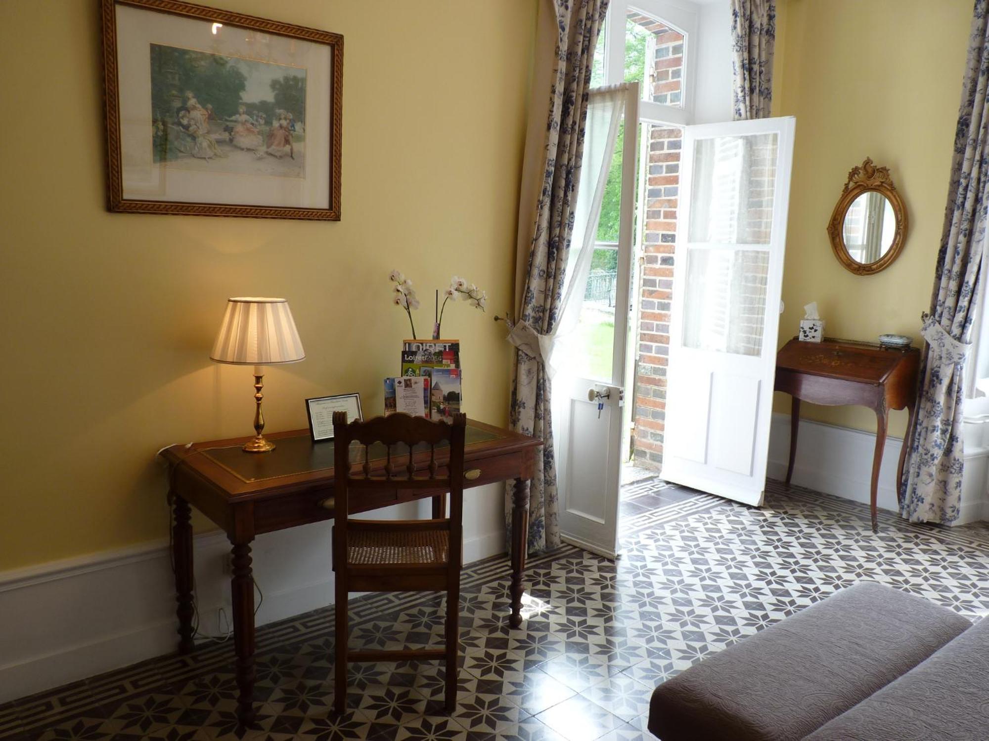 Le Clos Saint Nicolas Château-Renard Rom bilde